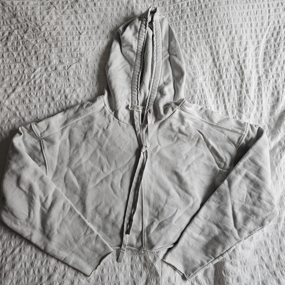 ALO Yoga Light Gray Cropped Hoodie